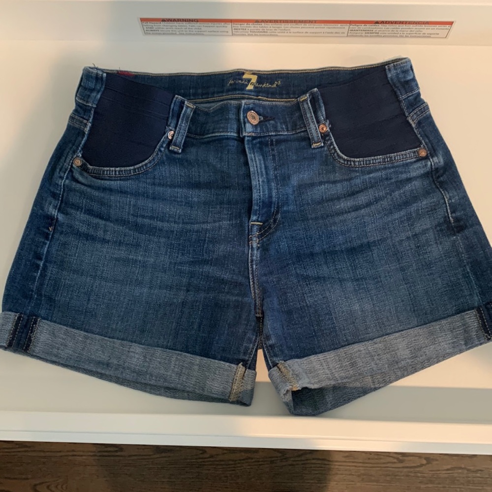 7 for all Mankind maternity shorts